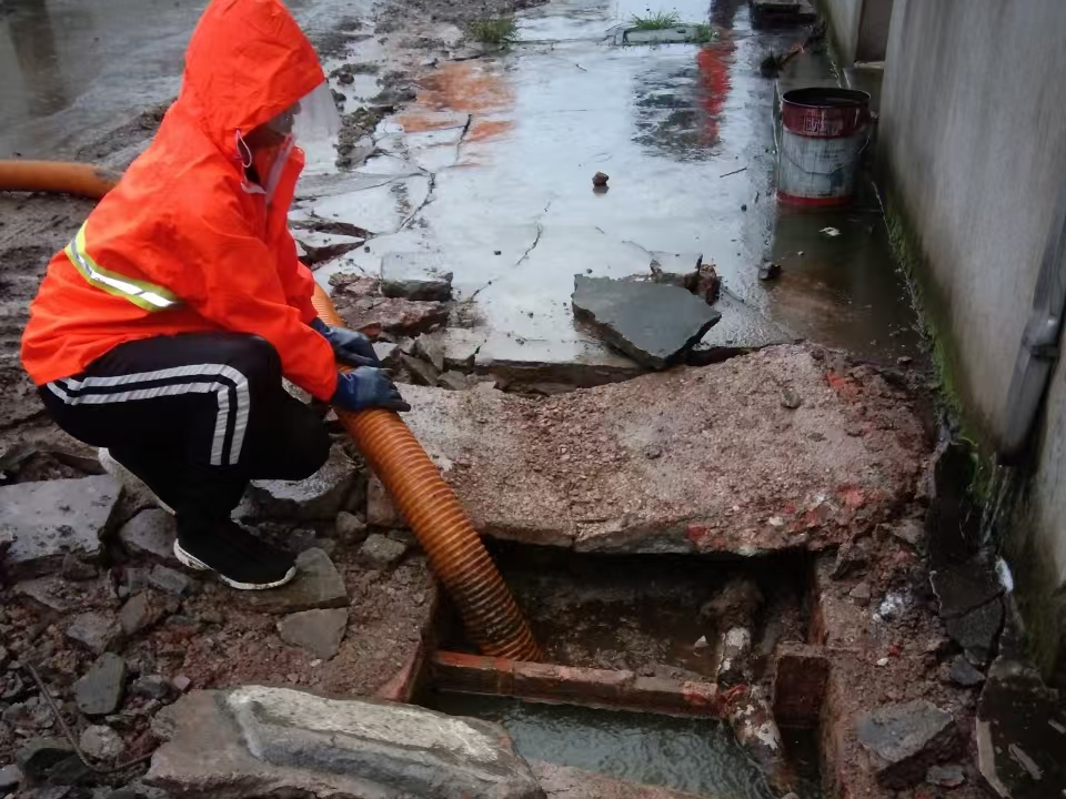 濉溪专业清理污水池 炜誉市政以规范流程守护城市 “肠道”